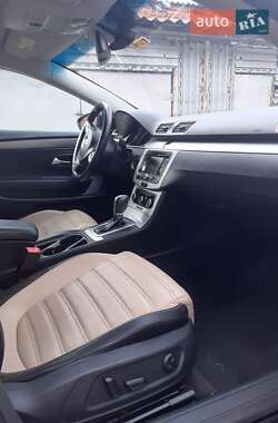 Купе Volkswagen CC / Passat CC 2011 в 