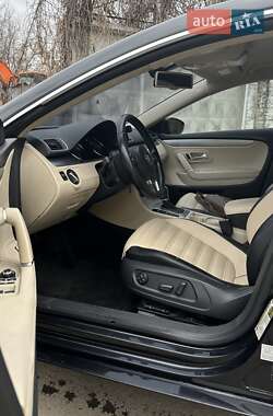 Купе Volkswagen CC / Passat CC 2011 в 