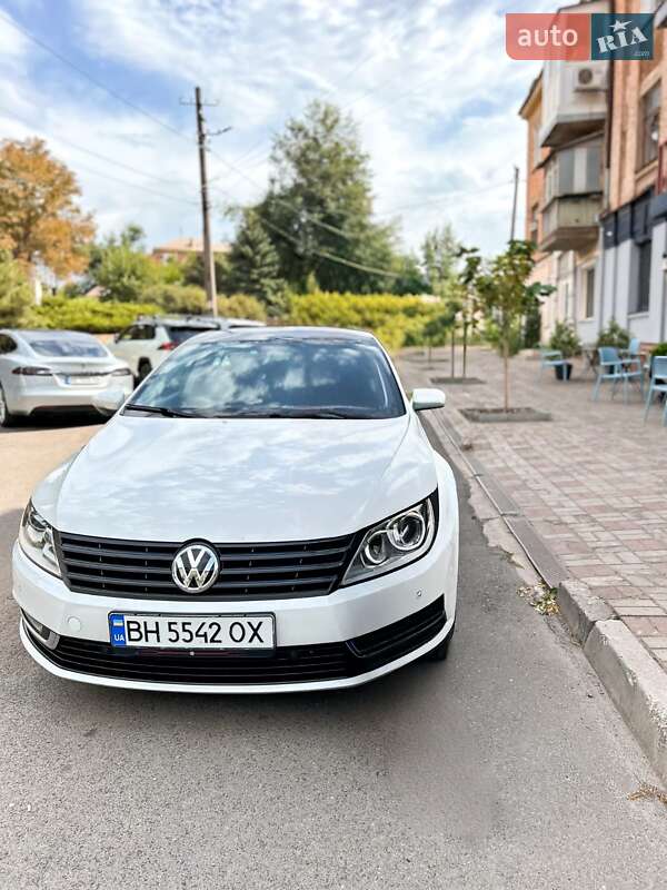Купе Volkswagen CC / Passat CC 2013 в 