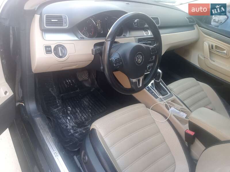 Купе Volkswagen CC / Passat CC 2013 в Львове