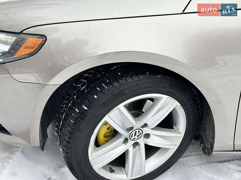 Купе Volkswagen CC / Passat CC 2012 в Львове