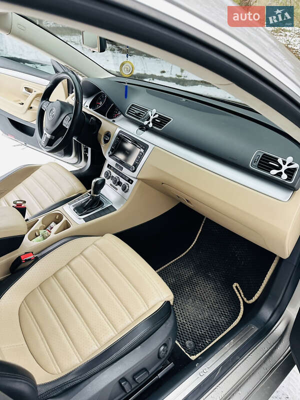 Купе Volkswagen CC / Passat CC 2012 в Львове