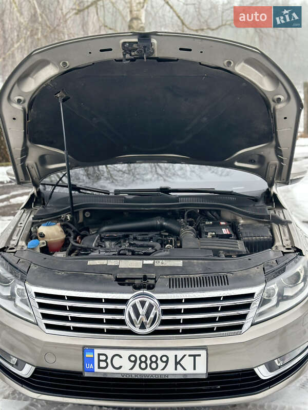 Купе Volkswagen CC / Passat CC 2012 в Львове