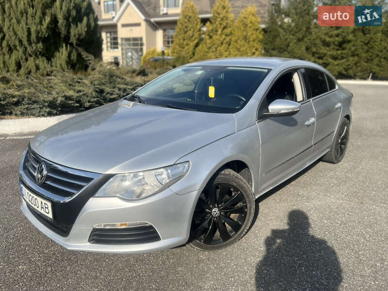 Купе Volkswagen CC / Passat CC 2010 в Львові