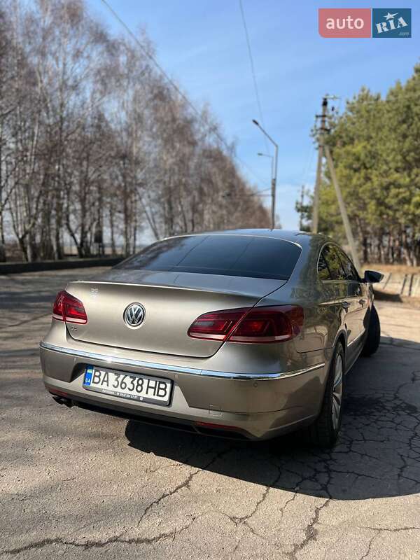 Купе Volkswagen CC / Passat CC 2012 в Кременчуці