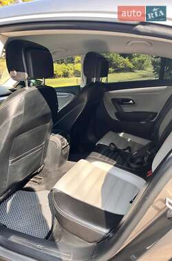 Купе Volkswagen CC / Passat CC 2012 в 