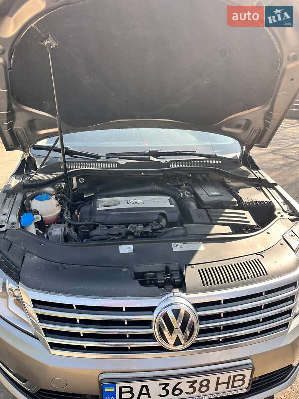 Купе Volkswagen CC / Passat CC 2012 в Кременчуці