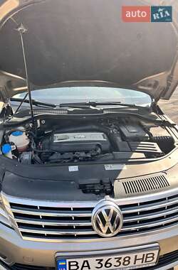 Купе Volkswagen CC / Passat CC 2012 в 