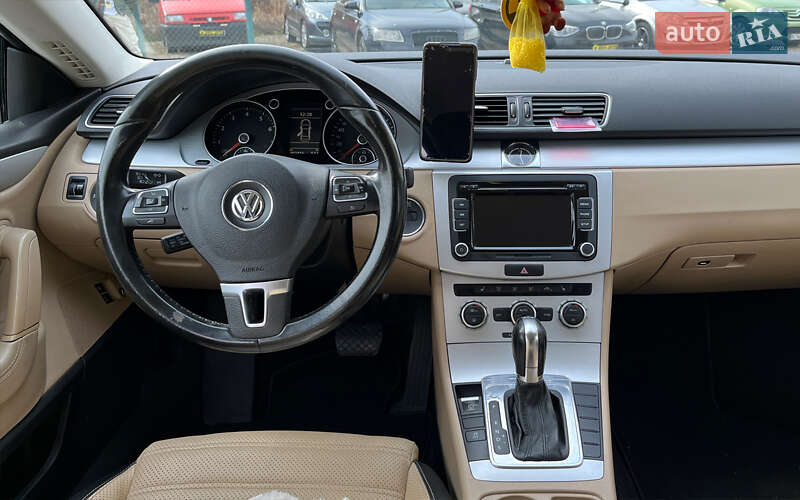 Купе Volkswagen CC / Passat CC 2013 в Стрию