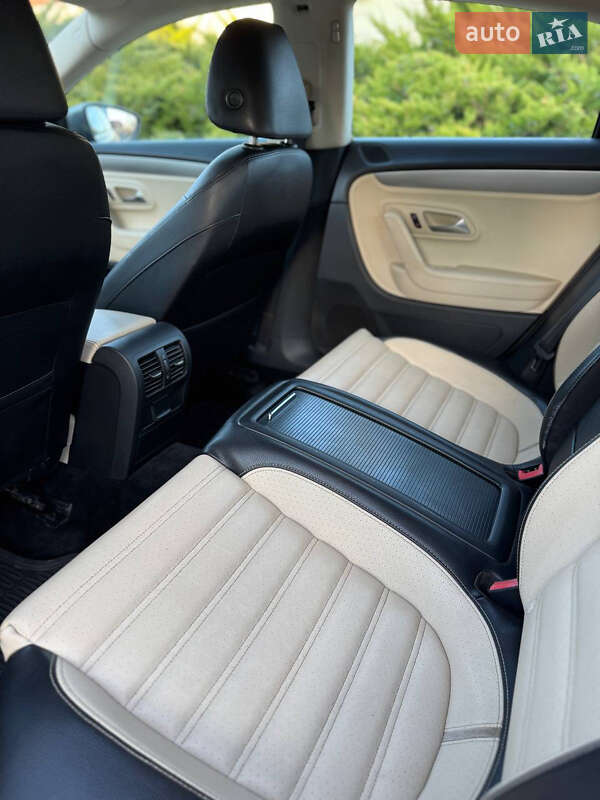 Купе Volkswagen CC / Passat CC 2010 в Днепре