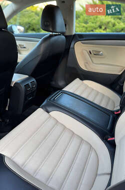 Купе Volkswagen CC / Passat CC 2010 в 