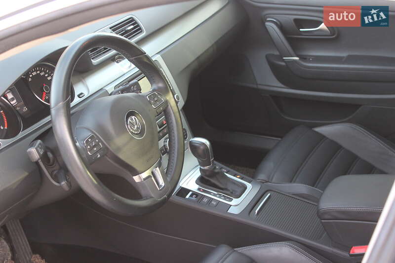 Купе Volkswagen CC / Passat CC 2014 в Дніпрі