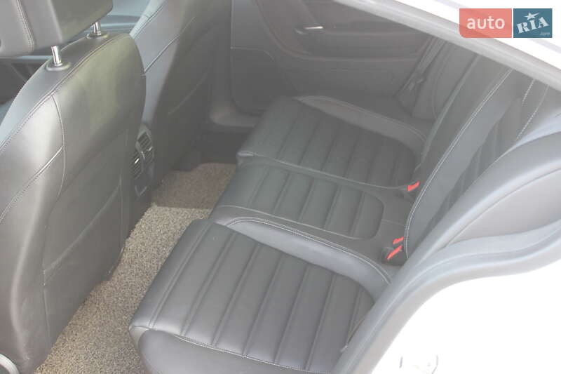 Купе Volkswagen CC / Passat CC 2014 в Дніпрі