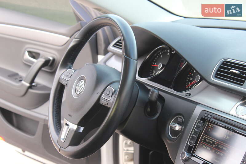 Купе Volkswagen CC / Passat CC 2014 в Дніпрі
