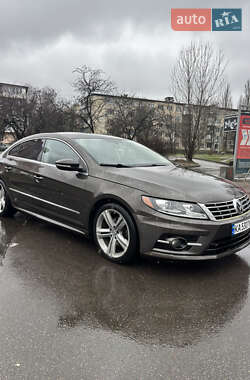 Купе Volkswagen CC / Passat CC 2015 в Києві