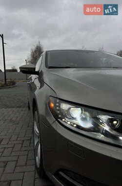 Купе Volkswagen CC / Passat CC 2012 в 
