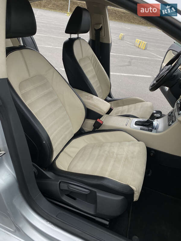 Купе Volkswagen CC / Passat CC 2009 в Львове