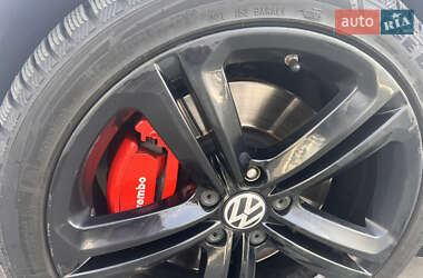 Купе Volkswagen CC / Passat CC 2013 в 