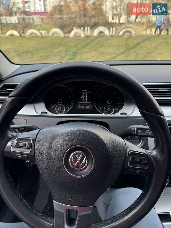 Купе Volkswagen CC / Passat CC 2012 в Львове