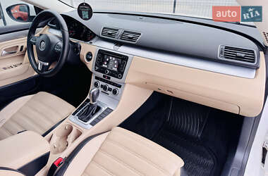 Купе Volkswagen CC / Passat CC 2013 в 