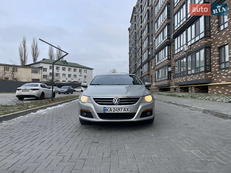 Купе Volkswagen CC / Passat CC 2011 в Киеве