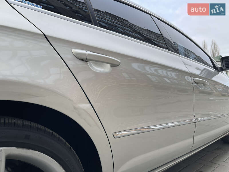 Купе Volkswagen CC / Passat CC 2011 в Киеве