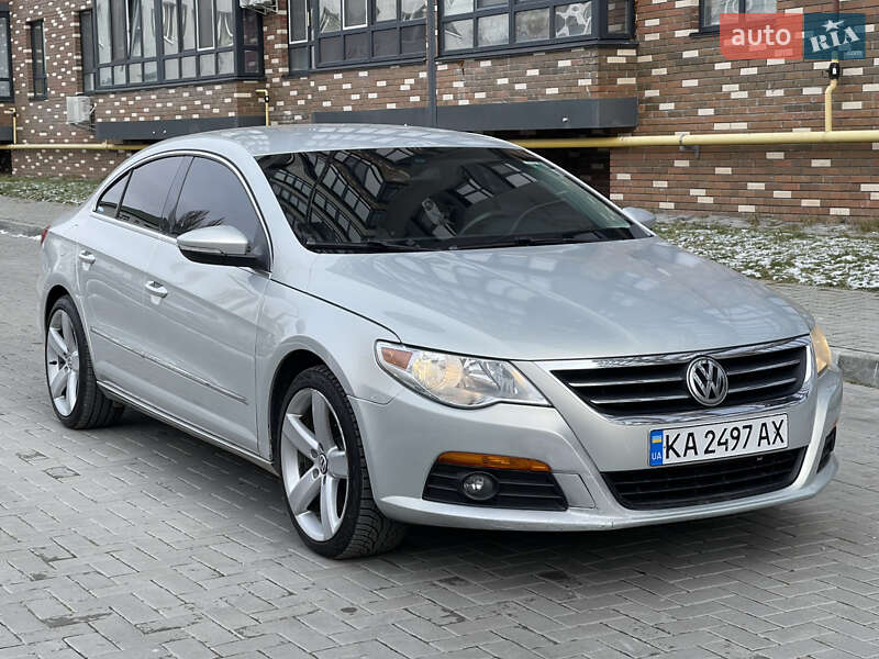 Купе Volkswagen CC / Passat CC 2011 в Киеве