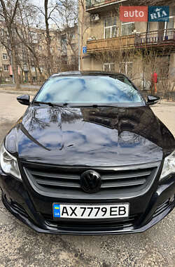 Купе Volkswagen CC / Passat CC 2011 в 