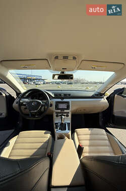 Купе Volkswagen CC / Passat CC 2016 в 