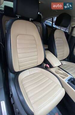 Купе Volkswagen CC / Passat CC 2012 в 