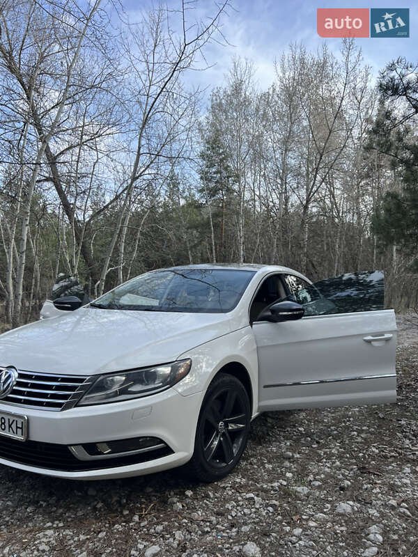 Купе Volkswagen CC / Passat CC 2013 в Павлограді