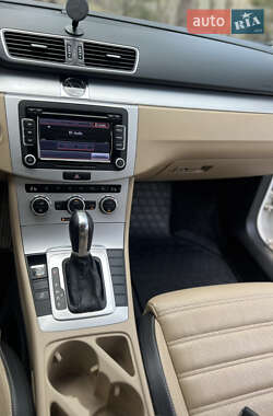 Купе Volkswagen CC / Passat CC 2013 в 