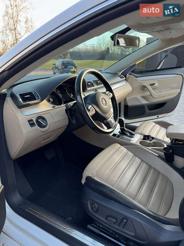 Купе Volkswagen CC / Passat CC 2015 в Овручі