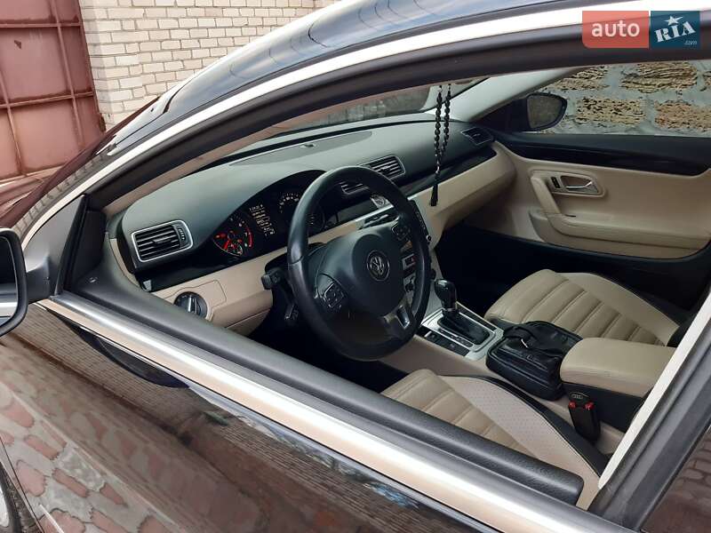 Купе Volkswagen CC / Passat CC 2012 в Херсоне