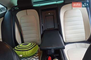 Купе Volkswagen CC / Passat CC 2011 в 