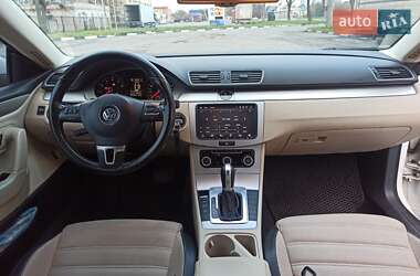 Купе Volkswagen CC / Passat CC 2011 в 