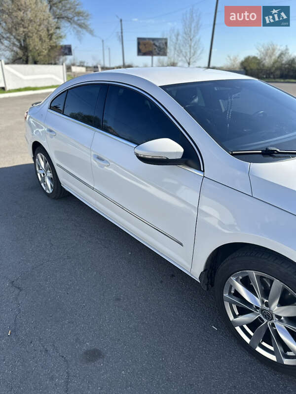Купе Volkswagen CC / Passat CC 2011 в Ірпені