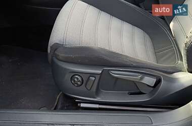Купе Volkswagen CC / Passat CC 2010 в 