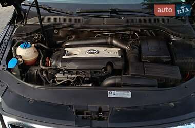 Купе Volkswagen CC / Passat CC 2010 в 