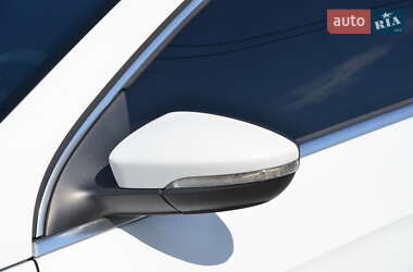 Купе Volkswagen CC / Passat CC 2010 в 