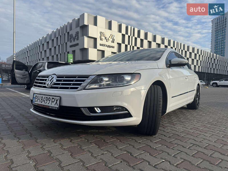 Купе Volkswagen CC / Passat CC 2012 в 