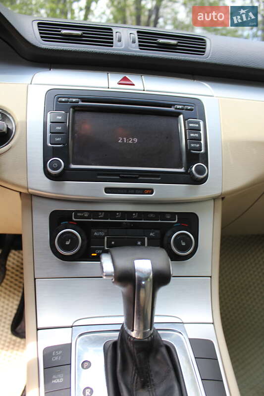 Купе Volkswagen CC / Passat CC 2009 в Кропивницком