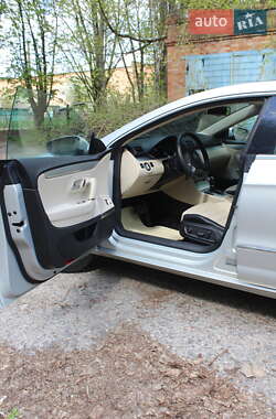 Купе Volkswagen CC / Passat CC 2009 в 