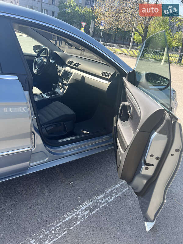 Купе Volkswagen CC / Passat CC 2012 в Днепре