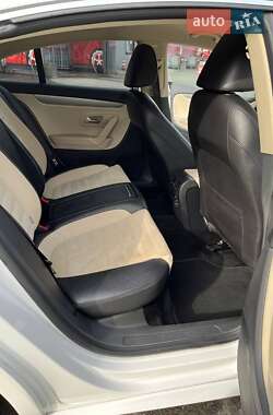 Купе Volkswagen CC / Passat CC 2011 в 