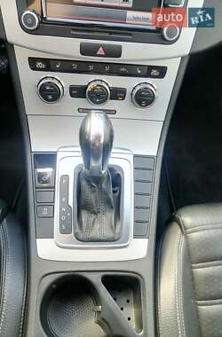 Купе Volkswagen CC / Passat CC 2012 в 