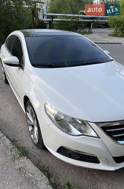 Купе Volkswagen CC / Passat CC 2011 в 