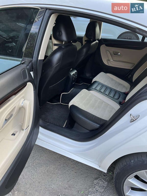 Купе Volkswagen CC / Passat CC 2011 в Днепре