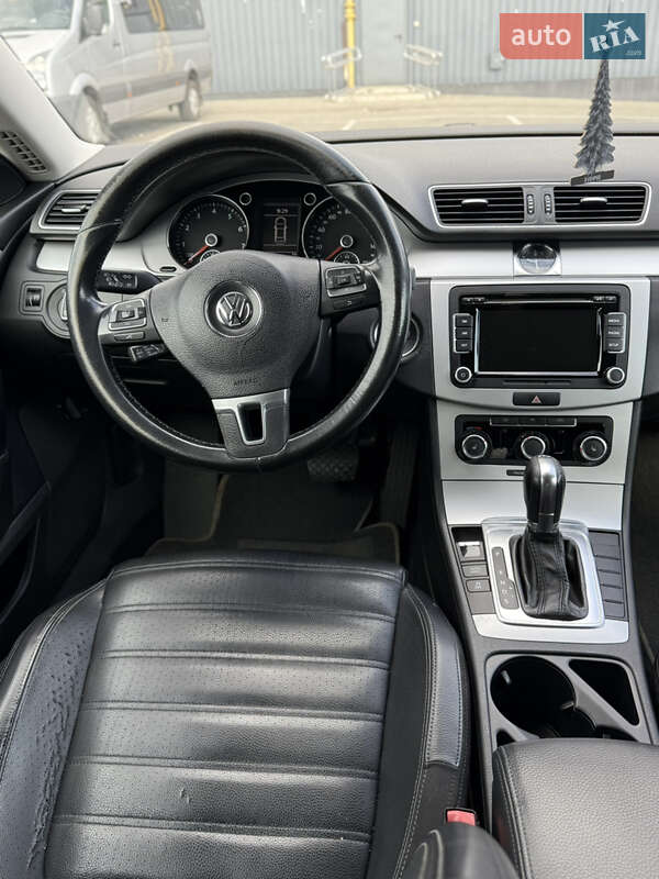Купе Volkswagen CC / Passat CC 2011 в Стрию