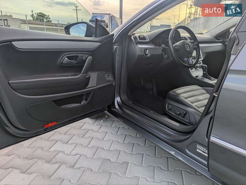 Купе Volkswagen CC / Passat CC 2012 в Львові